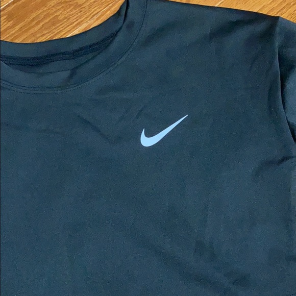 Nike inspired crop top - Picture 2 of 4
